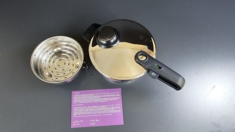 Fissler Vitavit Premium Anniversary Edition 70.yıl Özel Düdüklü Tencere 4.5 Litre