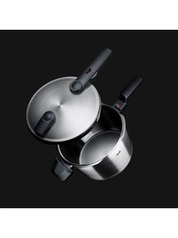 Fissler Vitaquick Glossy Pressure Cooker 3.5 Liters